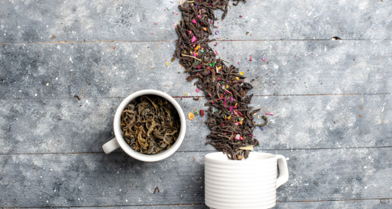 Matcha se pomalu loučí, nahrazuje ji hojicha. Kde se vzal tento nový zázrak?